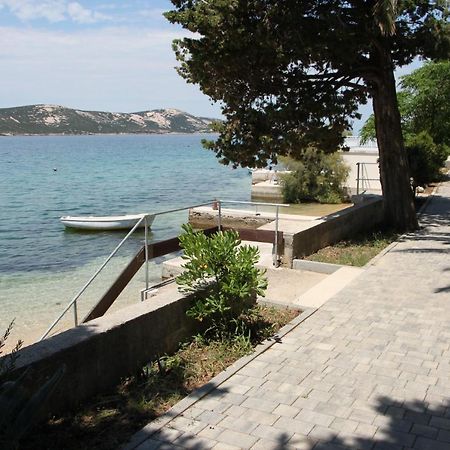 Apartments Haramincic M&B Stara Novalja Exterior photo