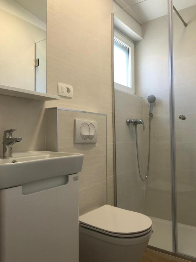 Apartments Haramincic M&B Stara Novalja Exterior photo