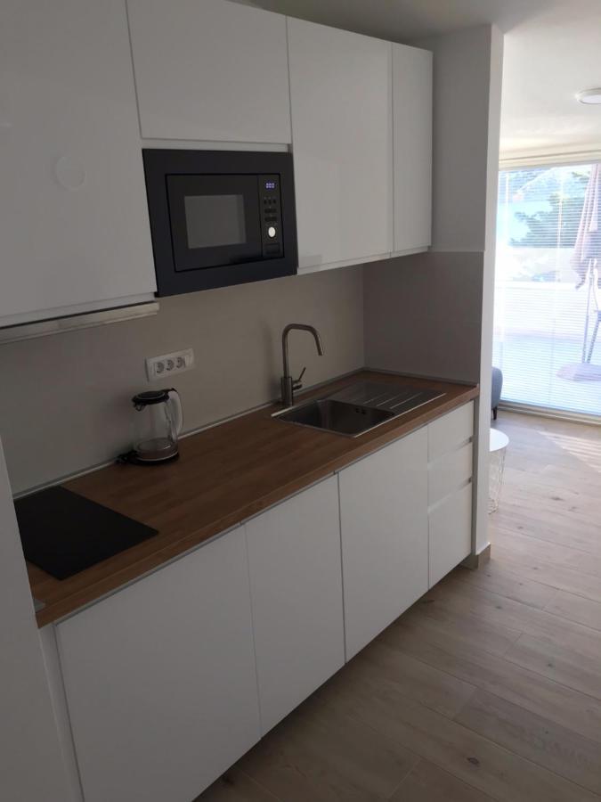 Apartments Haramincic M&B Stara Novalja Exterior photo